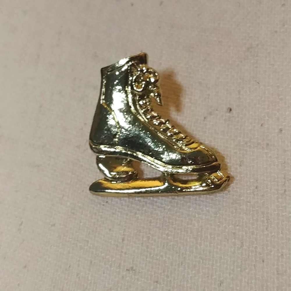 Vintage Ice Skate Pin